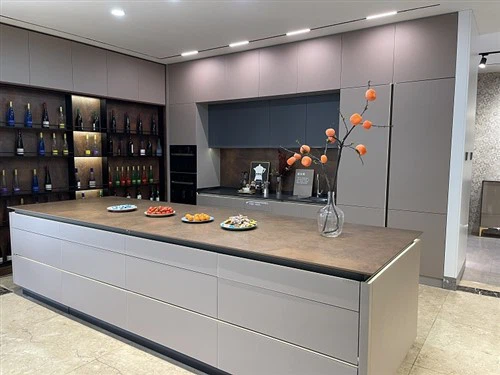 کابینت آشپزخانه شیشه ای
